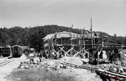 Gradnja postajnega poslopja TV-15 na Viču - 6.6.1948. Foto: Mahovič Zvone